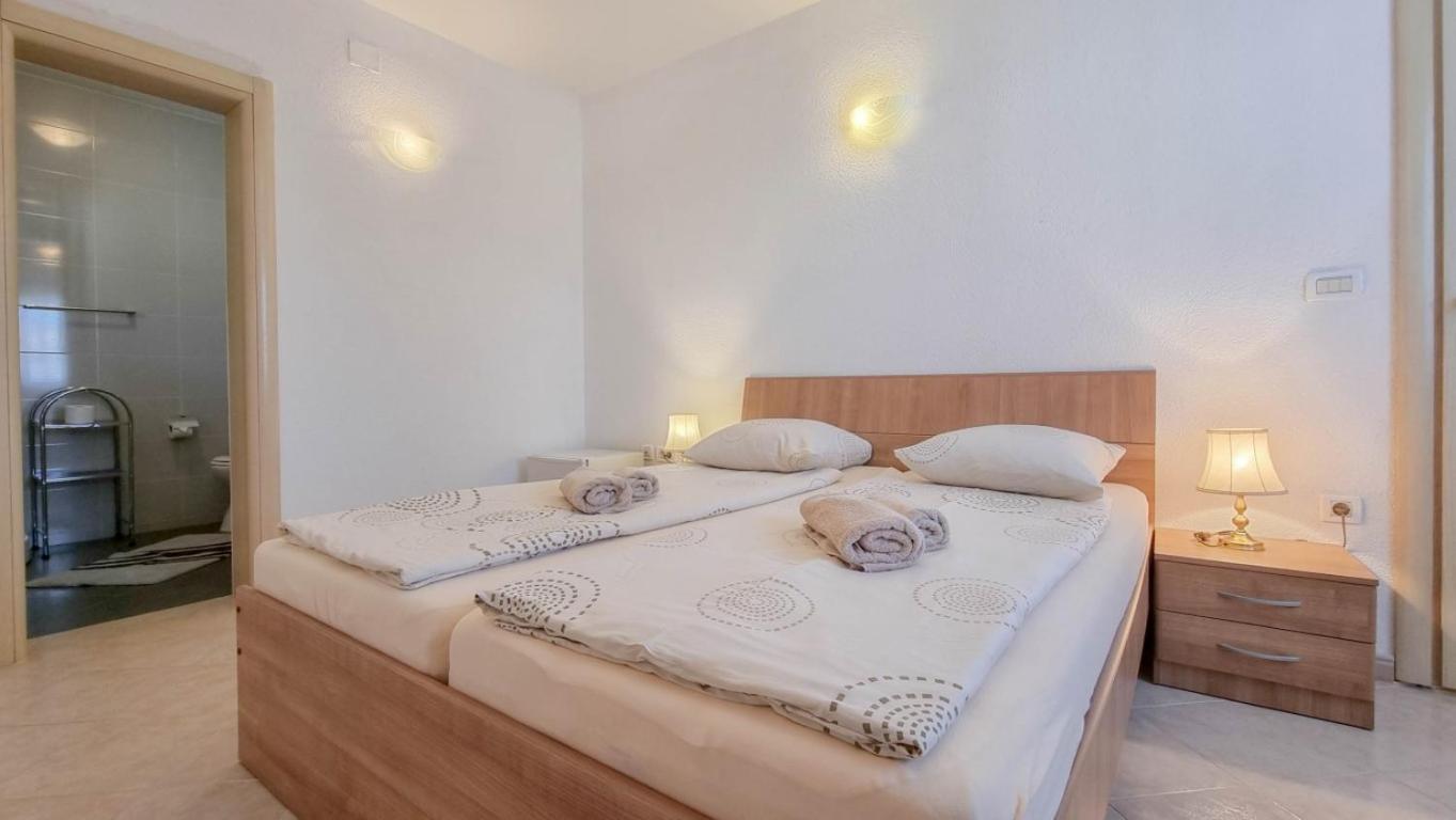 Lucijana Room Novigrad Istria Exterior foto